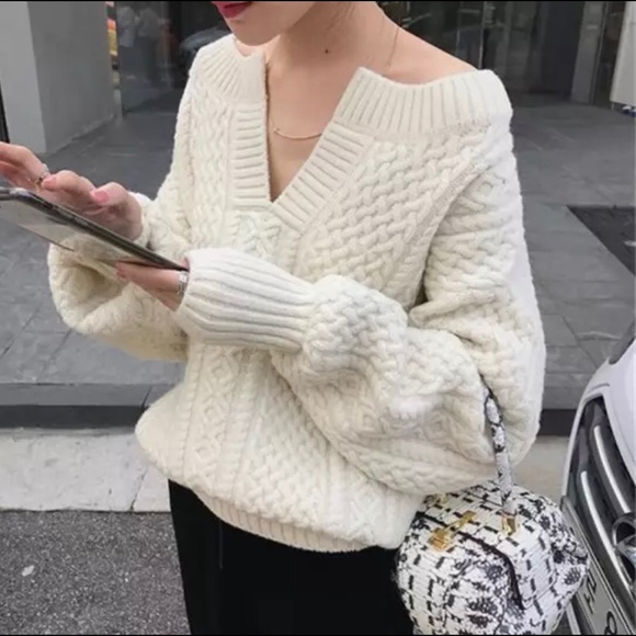 Sweater cable knit twist chunky khaki cream thick long sleeve winter v-neck - Picture 3 of 9